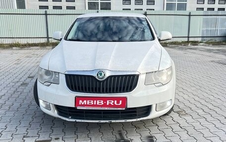 Skoda Superb III рестайлинг, 2012 год, 850 000 рублей, 1 фотография