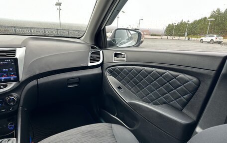 Hyundai Solaris II рестайлинг, 2016 год, 950 000 рублей, 10 фотография