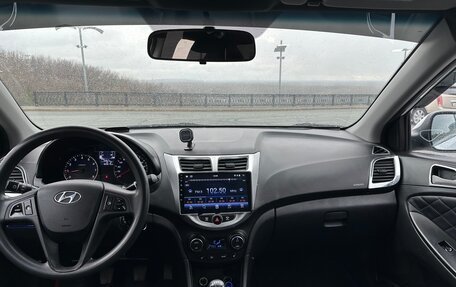 Hyundai Solaris II рестайлинг, 2016 год, 950 000 рублей, 9 фотография