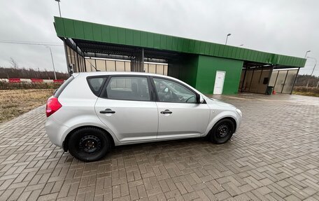 KIA cee'd I рестайлинг, 2009 год, 730 000 рублей, 4 фотография