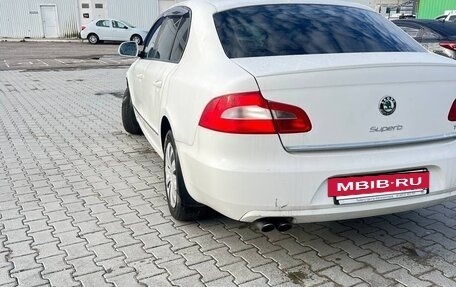 Skoda Superb III рестайлинг, 2012 год, 850 000 рублей, 7 фотография