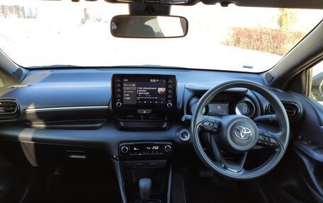 Toyota Yaris, 2020 год, 1 400 000 рублей, 15 фотография