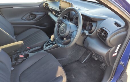 Toyota Yaris, 2020 год, 1 400 000 рублей, 17 фотография