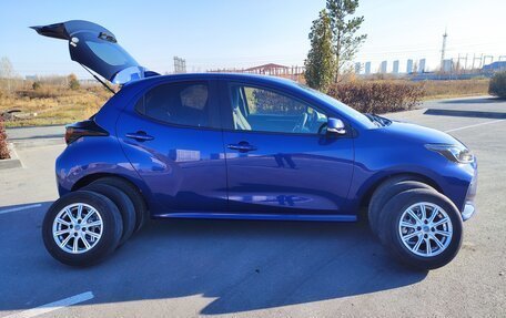 Toyota Yaris, 2020 год, 1 400 000 рублей, 25 фотография