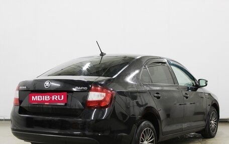 Skoda Rapid I, 2018 год, 1 080 000 рублей, 4 фотография