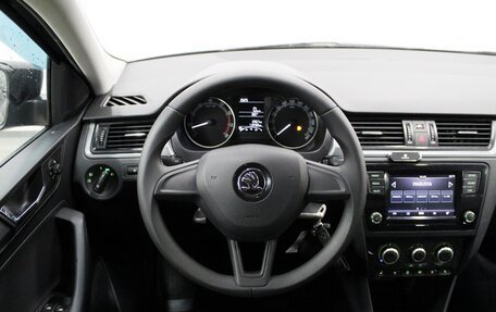 Skoda Rapid I, 2018 год, 1 080 000 рублей, 8 фотография