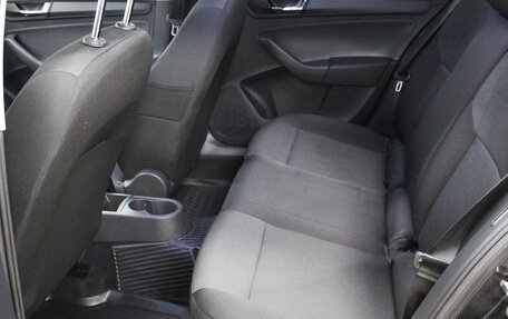 Skoda Rapid I, 2018 год, 1 080 000 рублей, 10 фотография