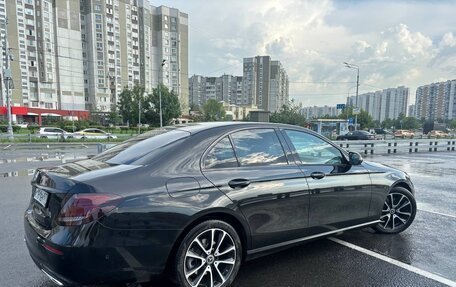 Mercedes-Benz E-Класс, 2019 год, 2 750 000 рублей, 5 фотография