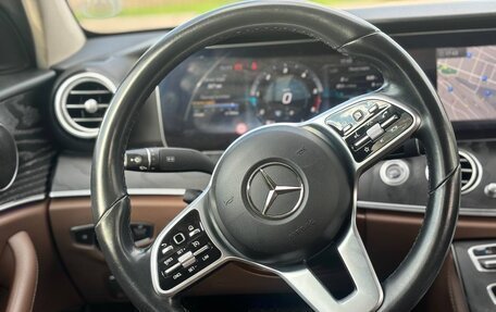 Mercedes-Benz E-Класс, 2019 год, 2 750 000 рублей, 12 фотография