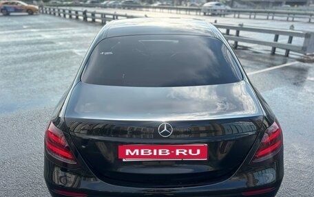 Mercedes-Benz E-Класс, 2019 год, 2 750 000 рублей, 9 фотография