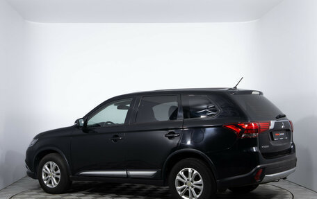 Mitsubishi Outlander III рестайлинг 3, 2015 год, 1 760 000 рублей, 7 фотография