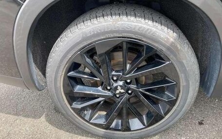 Mitsubishi Outlander, 2022 год, 3 300 000 рублей, 13 фотография