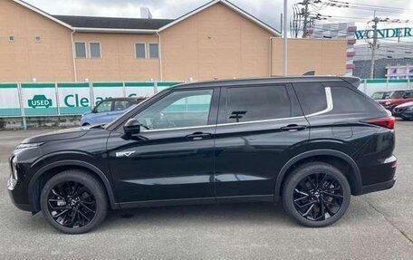 Mitsubishi Outlander, 2022 год, 3 300 000 рублей, 6 фотография