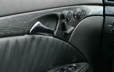 Mercedes-Benz E-Класс, 2004 год, 1 299 000 рублей, 30 фотография