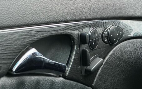 Mercedes-Benz E-Класс, 2004 год, 1 299 000 рублей, 32 фотография