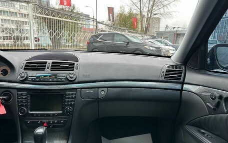 Mercedes-Benz E-Класс, 2004 год, 1 299 000 рублей, 35 фотография