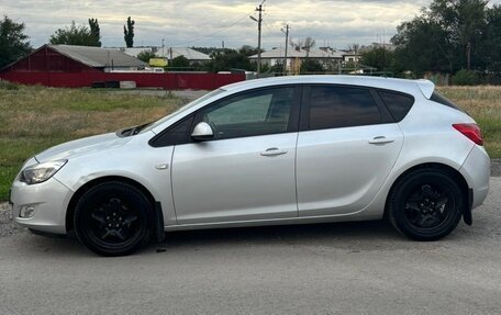 Opel Astra J, 2010 год, 650 000 рублей, 4 фотография