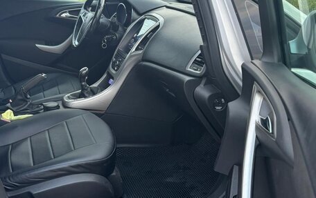 Opel Astra J, 2010 год, 650 000 рублей, 6 фотография