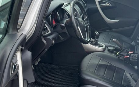 Opel Astra J, 2010 год, 650 000 рублей, 8 фотография