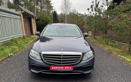 Mercedes-Benz E-Класс, 2016 год, 3 590 000 рублей, 1 фотография