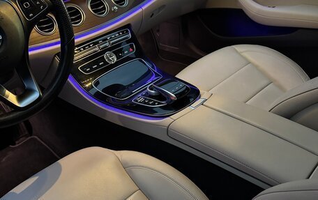 Mercedes-Benz E-Класс, 2016 год, 3 590 000 рублей, 30 фотография