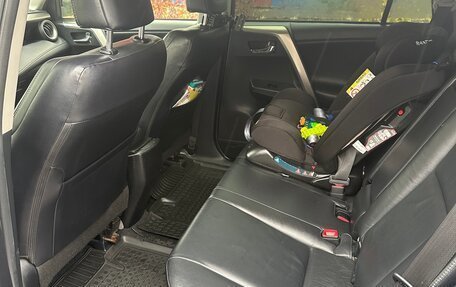 Toyota RAV4, 2014 год, 2 450 000 рублей, 12 фотография