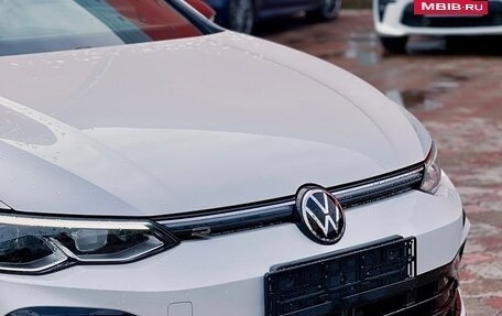 Volkswagen Golf VIII, 2022 год, 2 450 000 рублей, 3 фотография