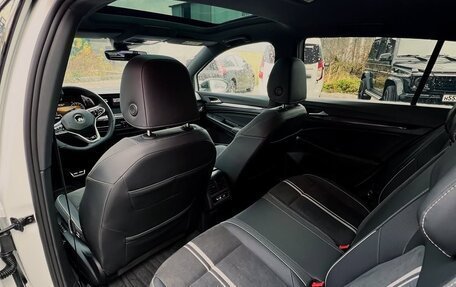 Volkswagen Golf VIII, 2022 год, 2 450 000 рублей, 10 фотография