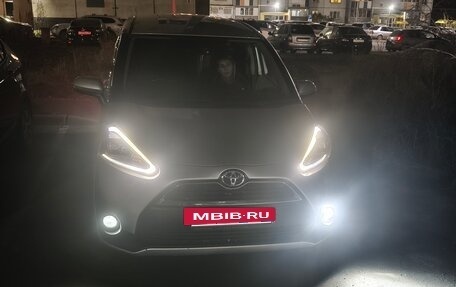 Toyota Sienta II, 2016 год, 1 350 000 рублей, 11 фотография