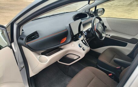 Toyota Sienta II, 2016 год, 1 350 000 рублей, 14 фотография