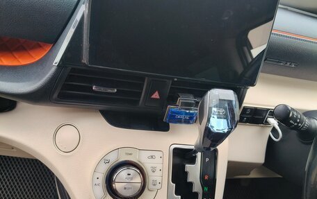 Toyota Sienta II, 2016 год, 1 350 000 рублей, 15 фотография