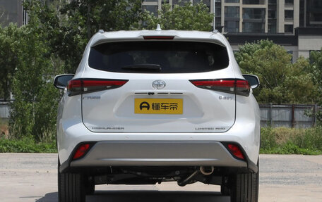 Toyota Highlander, 2024 год, 4 100 000 рублей, 7 фотография