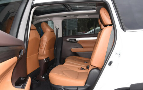 Toyota Highlander, 2024 год, 4 100 000 рублей, 18 фотография