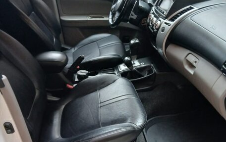 Mitsubishi Pajero Sport II рестайлинг, 2014 год, 1 800 000 рублей, 8 фотография