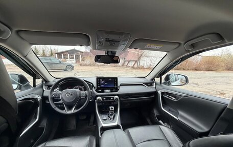 Toyota RAV4, 2019 год, 3 350 000 рублей, 12 фотография