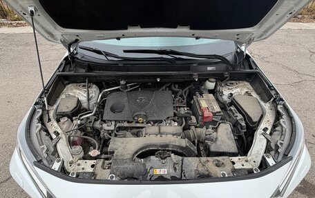 Toyota RAV4, 2019 год, 3 350 000 рублей, 13 фотография