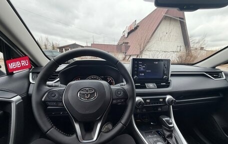 Toyota RAV4, 2019 год, 3 350 000 рублей, 11 фотография