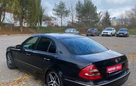 Mercedes-Benz E-Класс, 2003 год, 695 000 рублей, 3 фотография