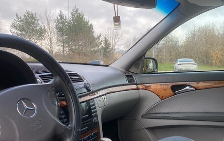 Mercedes-Benz E-Класс, 2003 год, 695 000 рублей, 11 фотография