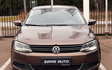 Volkswagen Jetta VI, 2011 год, 1 049 000 рублей, 2 фотография