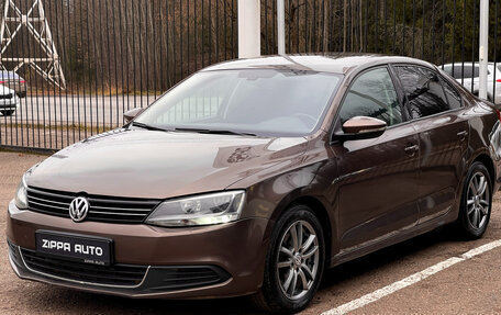 Volkswagen Jetta VI, 2011 год, 1 049 000 рублей, 3 фотография
