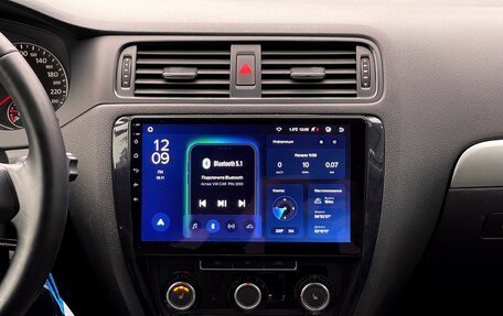 Volkswagen Jetta VI, 2011 год, 1 049 000 рублей, 22 фотография