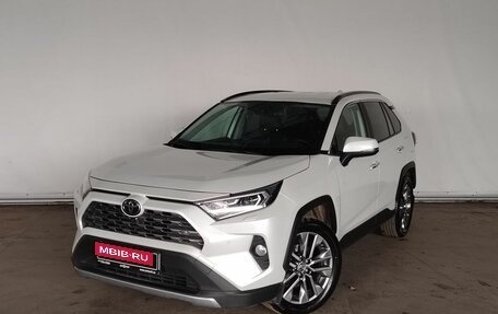 Toyota RAV4, 2021 год, 3 950 000 рублей, 1 фотография