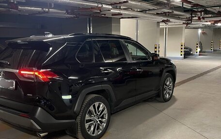 Toyota RAV4, 2020 год, 2 990 000 рублей, 4 фотография