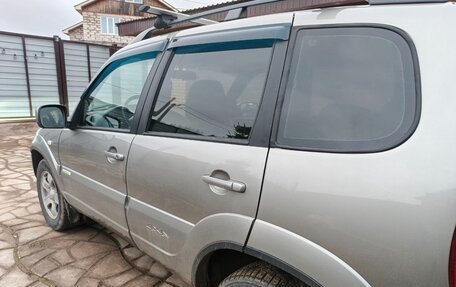 Chevrolet Niva I рестайлинг, 2012 год, 570 000 рублей, 4 фотография