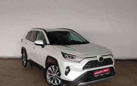 Toyota RAV4, 2021 год, 3 950 000 рублей, 3 фотография