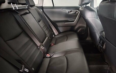 Toyota RAV4, 2021 год, 3 950 000 рублей, 10 фотография