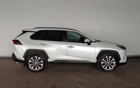 Toyota RAV4, 2021 год, 3 950 000 рублей, 8 фотография
