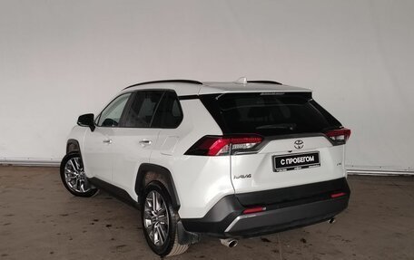 Toyota RAV4, 2021 год, 3 950 000 рублей, 6 фотография