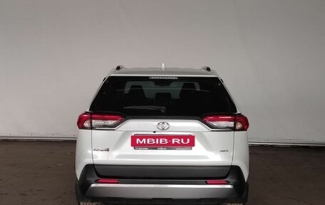 Toyota RAV4, 2021 год, 3 950 000 рублей, 5 фотография